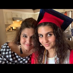 Meet your Posher, Leta